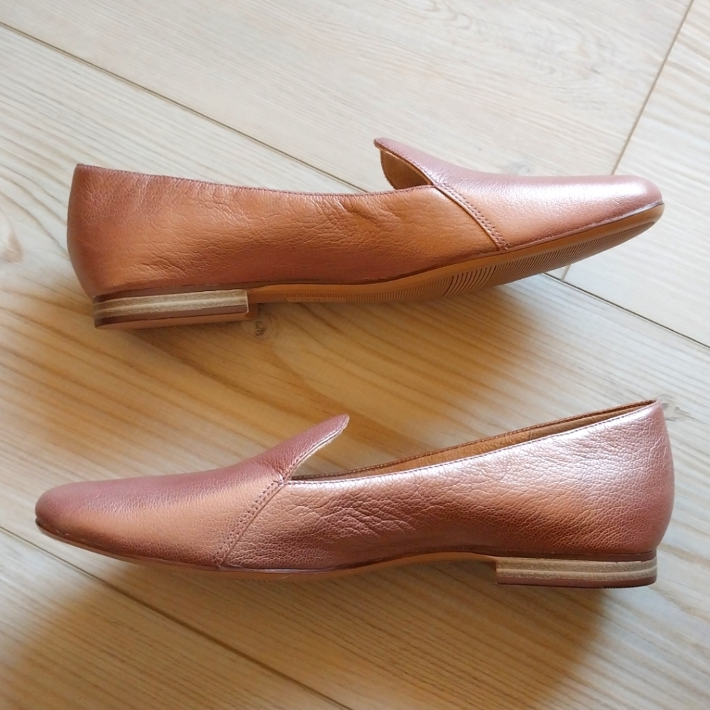 Naturalizer Women's Metallic Pink Loafers - Picture 3 of 6